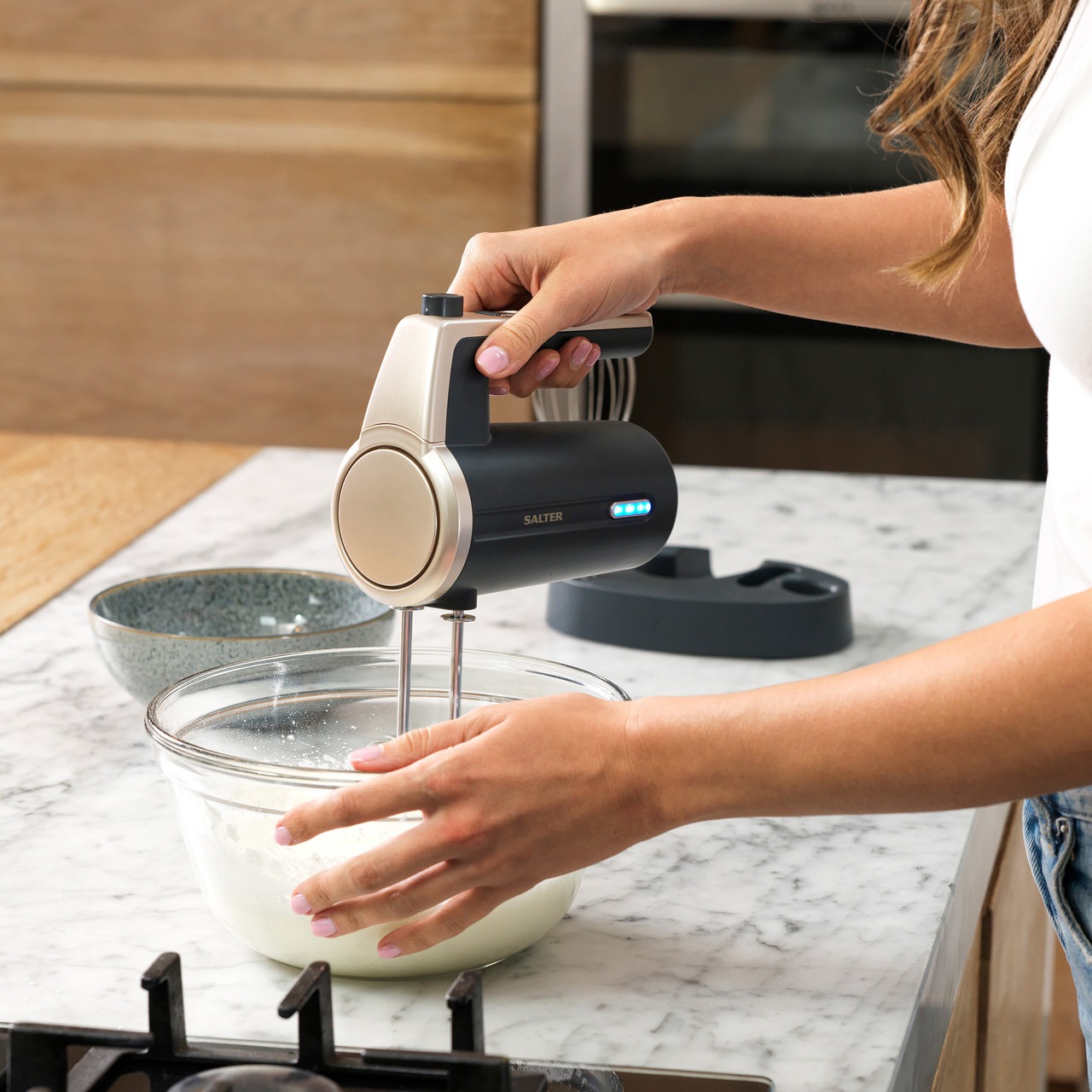 The Best Hand Mixer 2023: Your Ultimate Guide to Effortless Baking